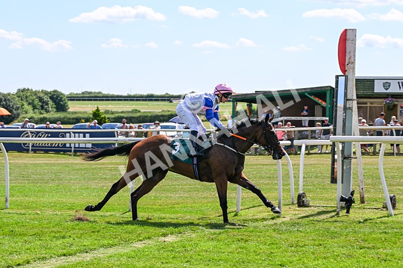 080726-Race 3-Warby-7112 - Race 3 15.00pm Racing TV Profits Returned To Racing Fillies' Restricted Novice Stakes