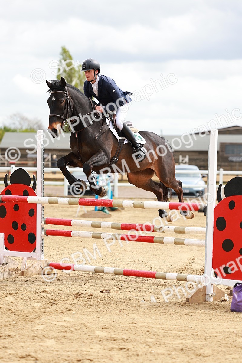 SBM_002459 - Class 10 - Senior Newcomers - 1.10m