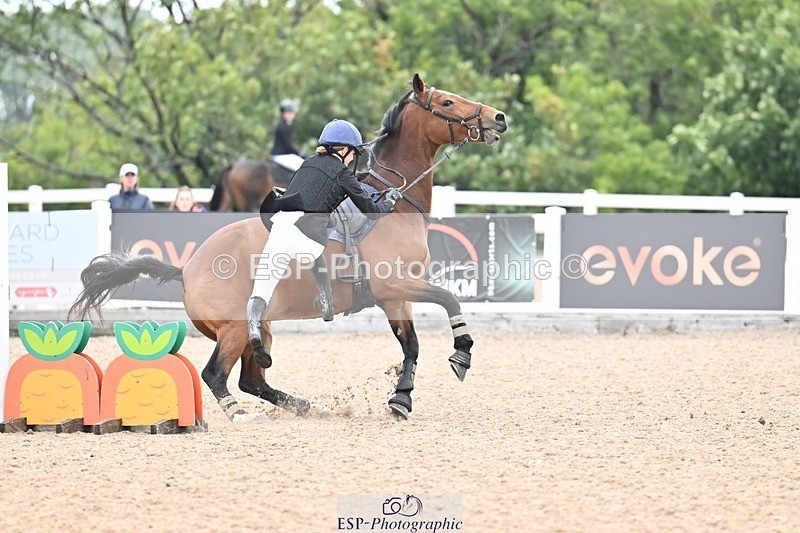 250920-112003-00469 - Cls 22+23 Club and Schools 70cm