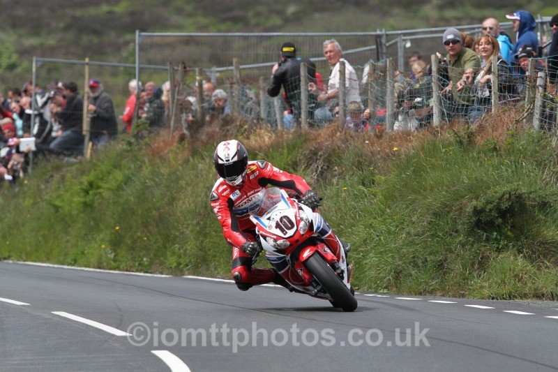 Conor Cummins Honda / Honda Racing - Pokerstars Senior TT