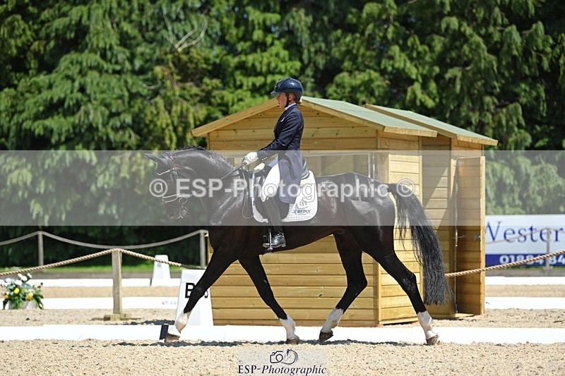 230526-135737-06867 - 480-FLOW_7-Mollie_Summerland-DR