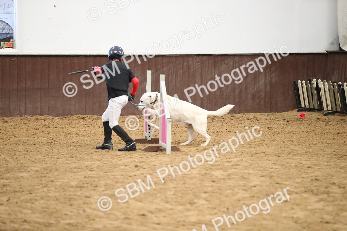 SBM_001868 - Class 3 - Horse & Hound