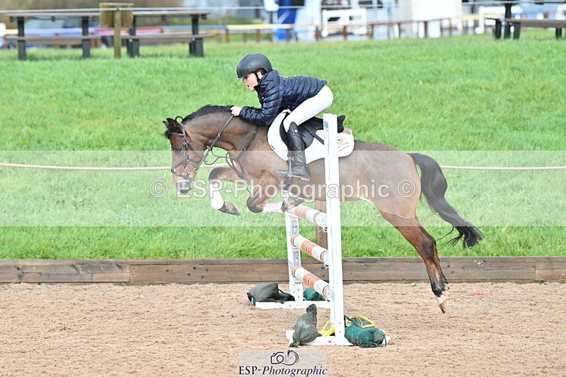 231203A-120918-01076 - Cls 18+19 Club and Schools 90cm