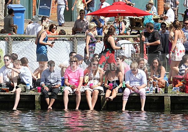 100703 HENLEY REGATTA REMENHAM FARM IMG_1551 - HENLEY ROYAL REGATTA 2010