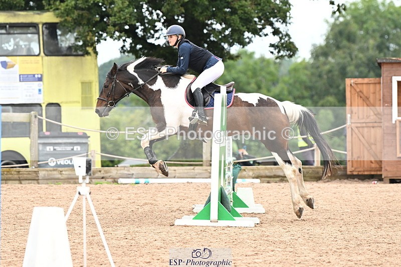 240908A-125834-03841 - Cls 15 U21 Intro 90cm-1.00m  Team Comp