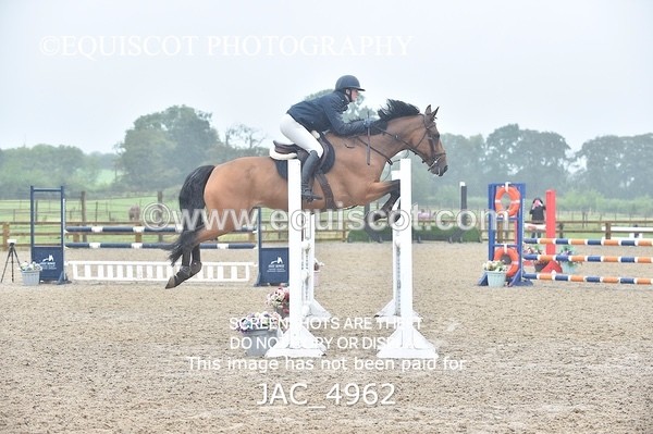 JAC_4962 - CLASS 16 SUN Senior Newcomers/ 1.10m Open
