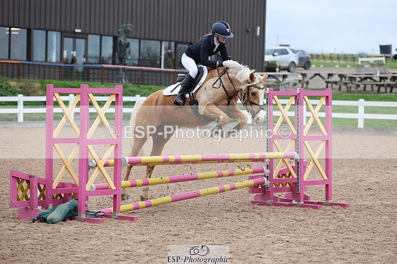 241116X-091553-00211 - Cls 05 Pony Intro 80