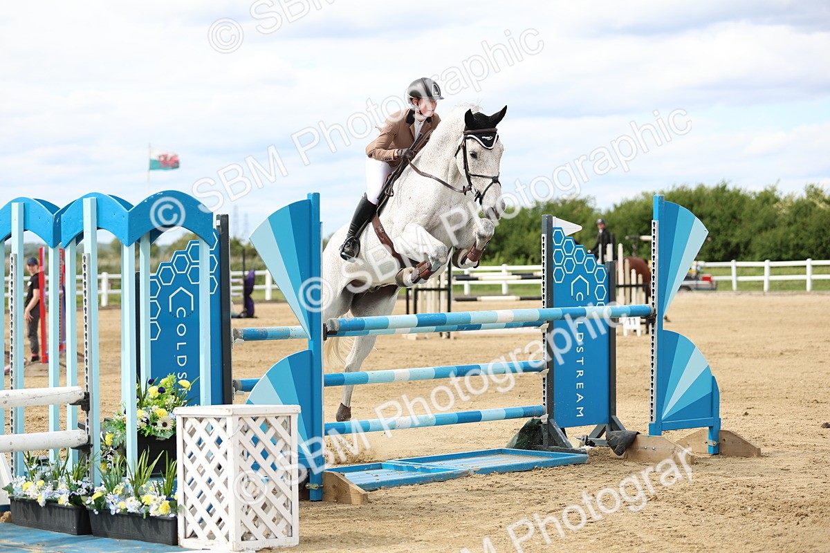 SBM_001336 - Class 5 - Senior Foxhunter - 1.20m