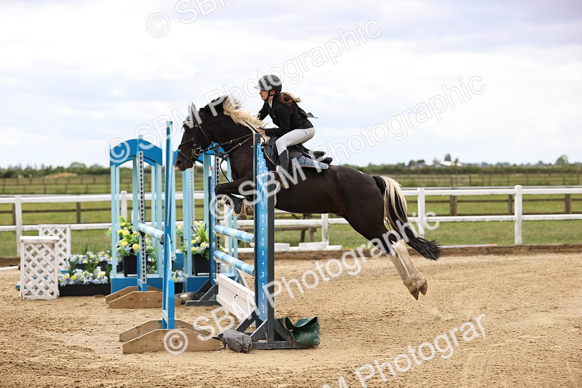 SBM_000344 - Class 4 - 1m showjumping