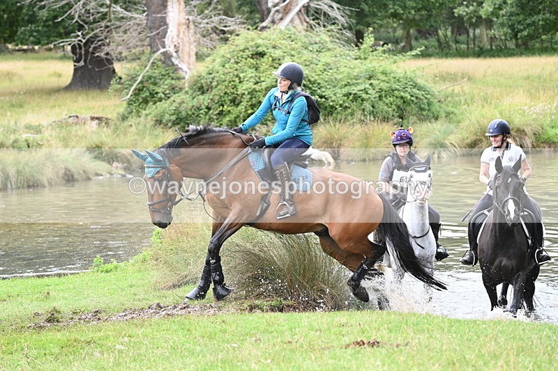 WJ7_2677 - Time at Water 11:37 to 12:13