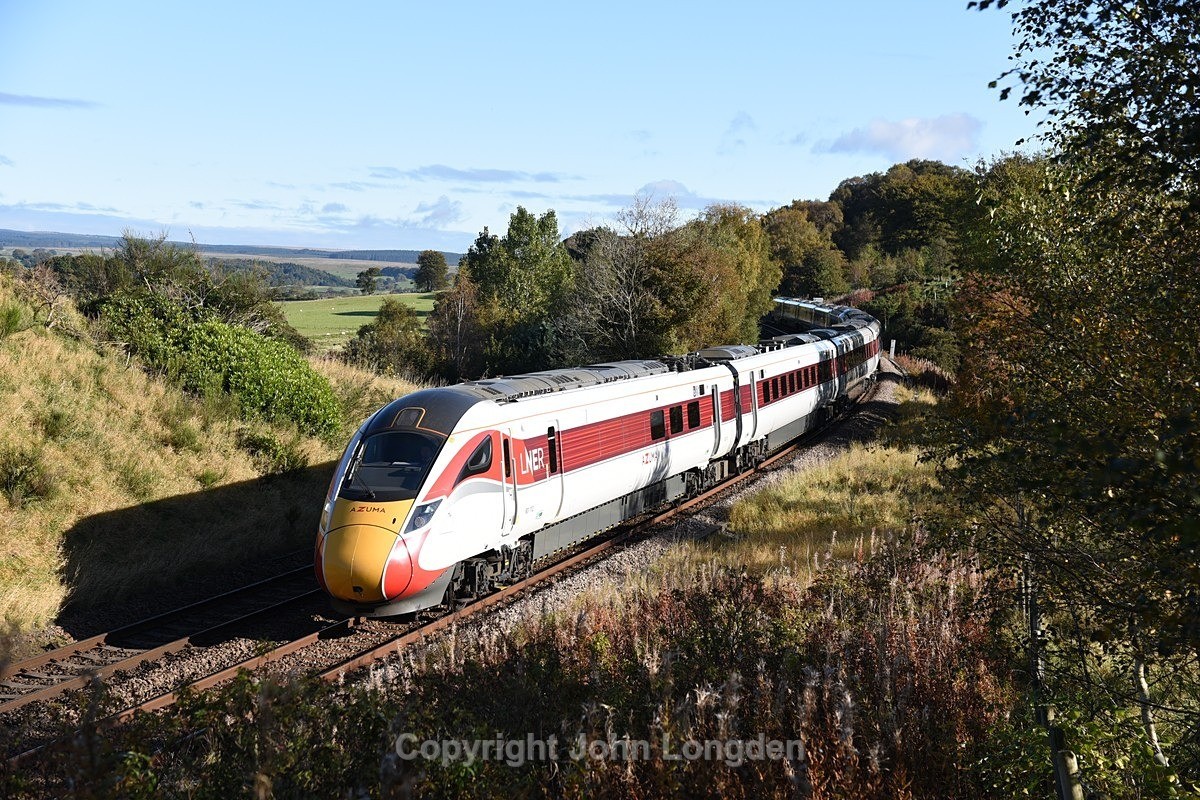 JL - 11.10.20 800112 & 800208 1S04 09:50 Newc - Edin, Denton Mill - Tyne Valley (west to east)