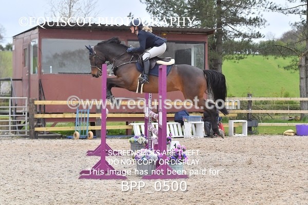 BPP_0500 - CLASS 4 FRI Senior Newcomers/ 1.10m Open