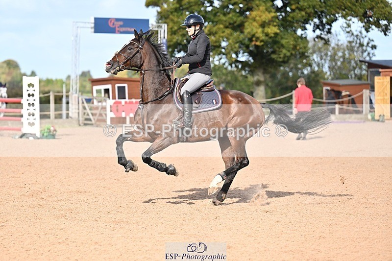 251005-104135-02832 - Cls 15 Foxhunter and 1.20m