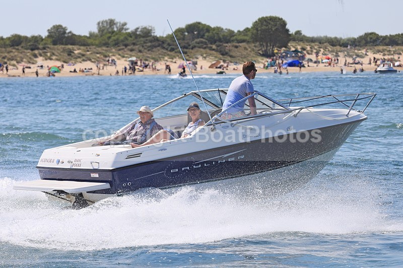 170618 HOBNOB II - BAYLINER DISCOVERY 1Y3A6886 - Motorboats - Open