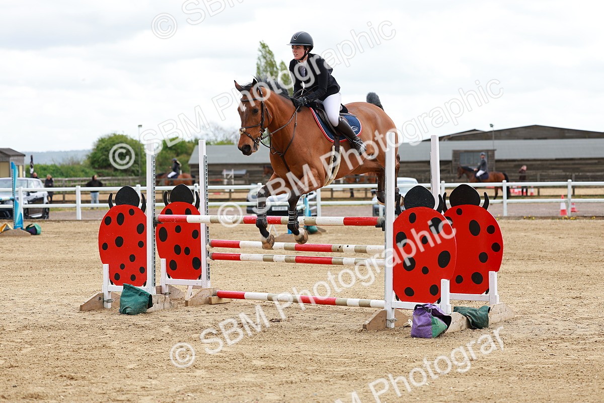 SBM_002296 - Class 10 - Senior Newcomers - 1.10m
