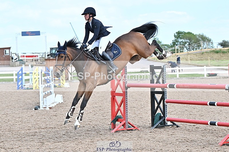 240605A-154411-00951 - Cls 5 Foxhunter and 1.20m Open