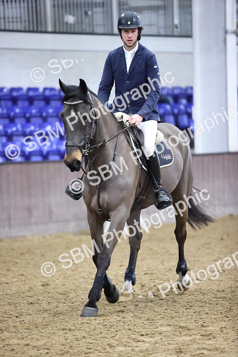 SBM_010236 - Class 25 - Equestrian Senior Foxhunter 1.20m