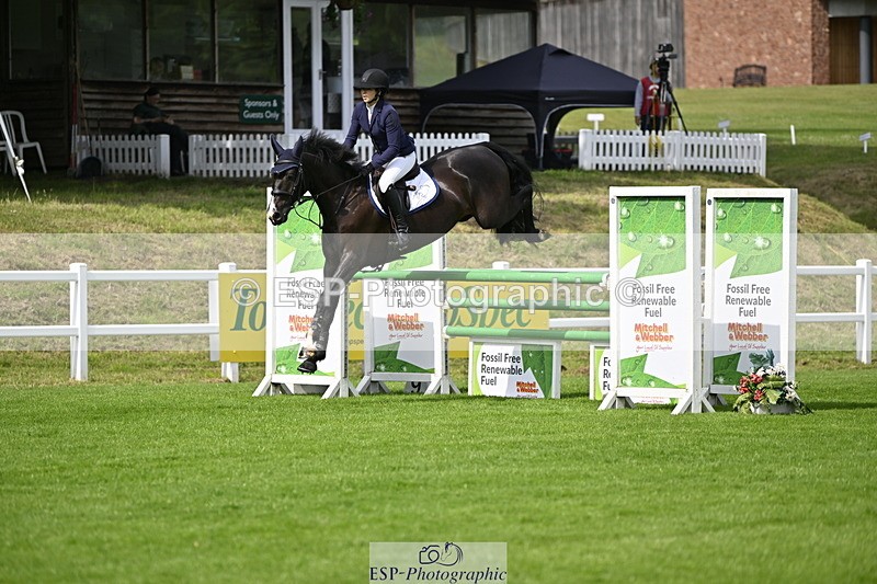 250613A-100922-00313 - Cls 1 Snr Newcomers and 1.10m Open