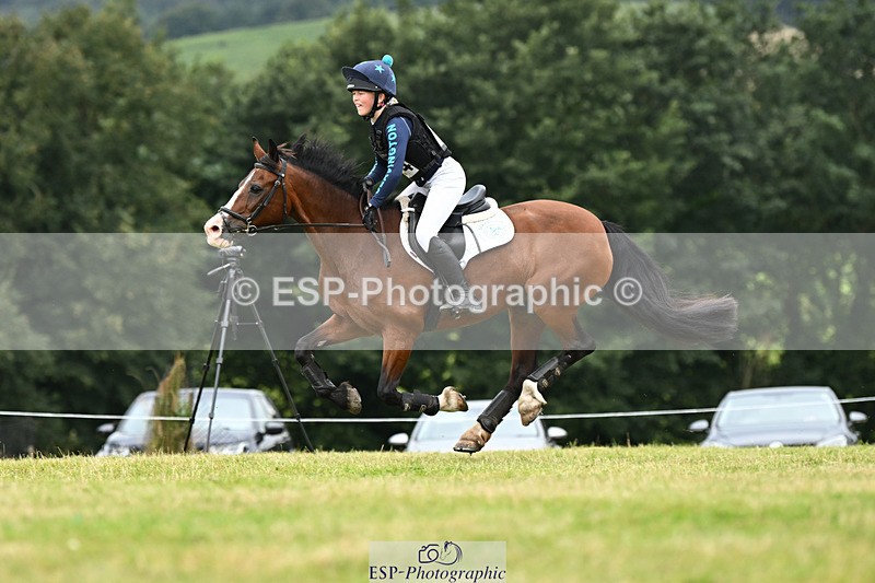 240825X-163347-37298 - 80cm XC 16.30 to 17.30