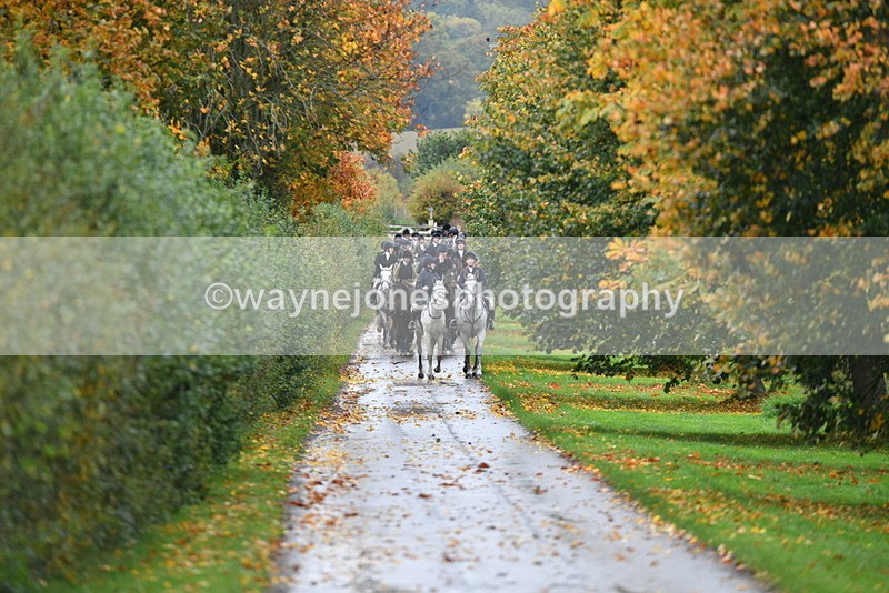WJ5_6141 - B&B walk back for Hunt Tea !