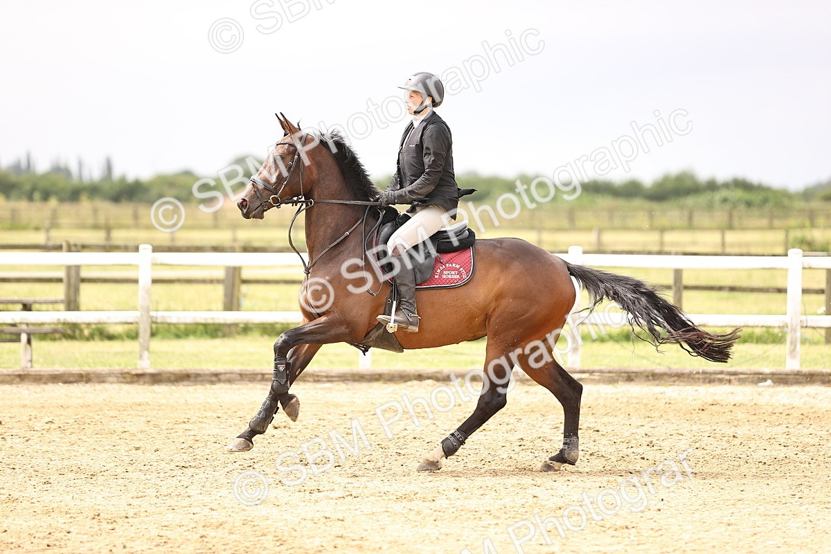 SBM_003164 - Class 21 - Senior Newcomers - 1.10m