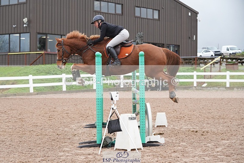 251107-134140-01018 - Cls 5 Newcomers and 1.10m Open