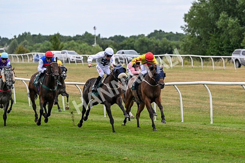 220726-Race 3-Wise Crack-9570 - Race 3 15.10pm Sky Bet For The Fans Handicap