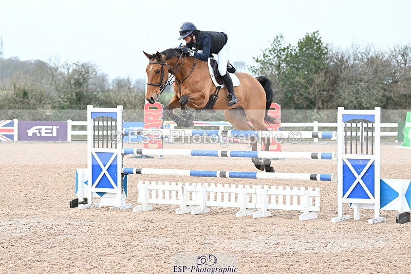 231208A-132610-00897 - Cls 6 Foxhunter & 1.20m Open
