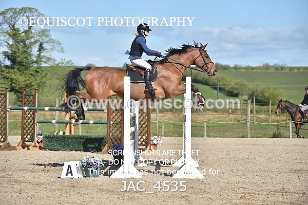 JAC_4535 - CLASS 11 SAT Andrew Hamilton Coach, RHS Foxhunter Championship Qualifier