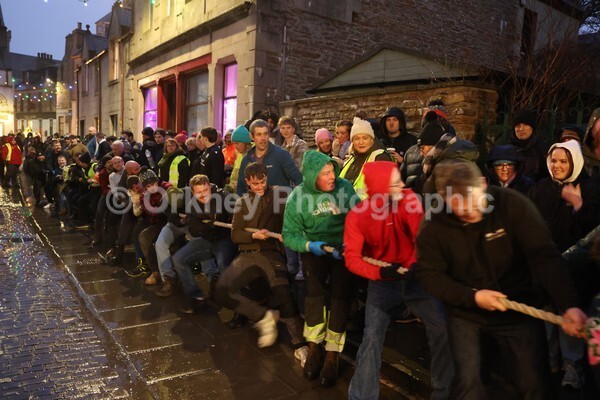 DAD_2072 - Stromness Yule Log Pull