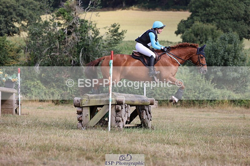 250802A-102940-00895 - C-105-Mimi.van.Ufford-MR.SOCKS