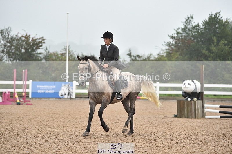 220829A-145908-00011 - Clear Round & 60cm  1a - 1b