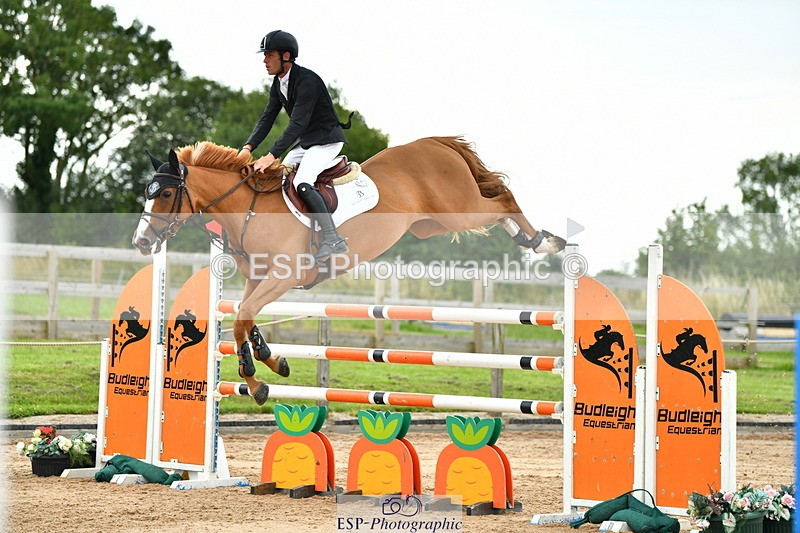 230720A-161054-04216 - Cls 9, 2 Star Big 1.40m Start to break