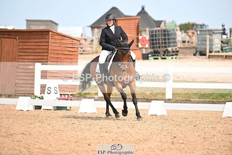 250816-141832-05074 - 049-Carolyn.GaleNewtown.Ringo