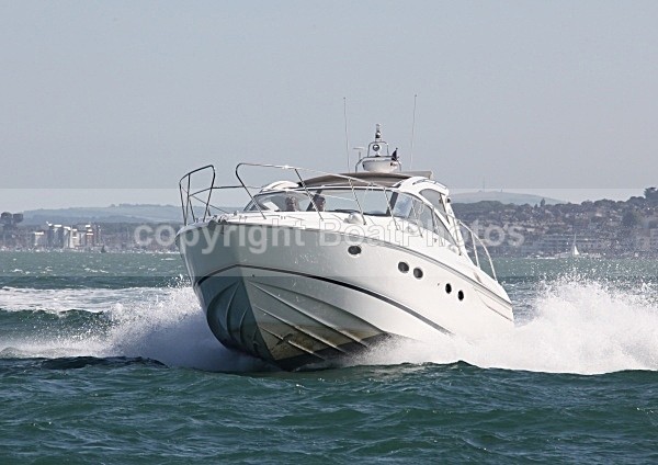 090814 THE BUSINESS IMG_8035 - Motorboats - Hardtop