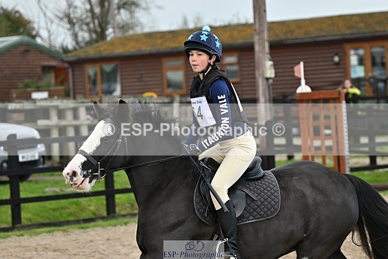 241110-133856-00899 - 60-65cm Arena Eventing