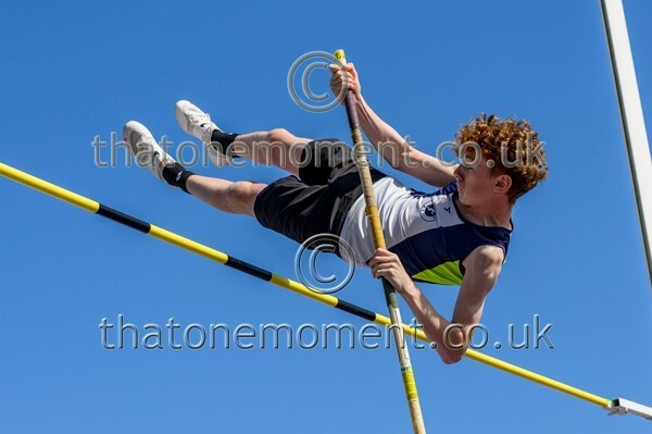 Age25SAT-916059 - Field Male