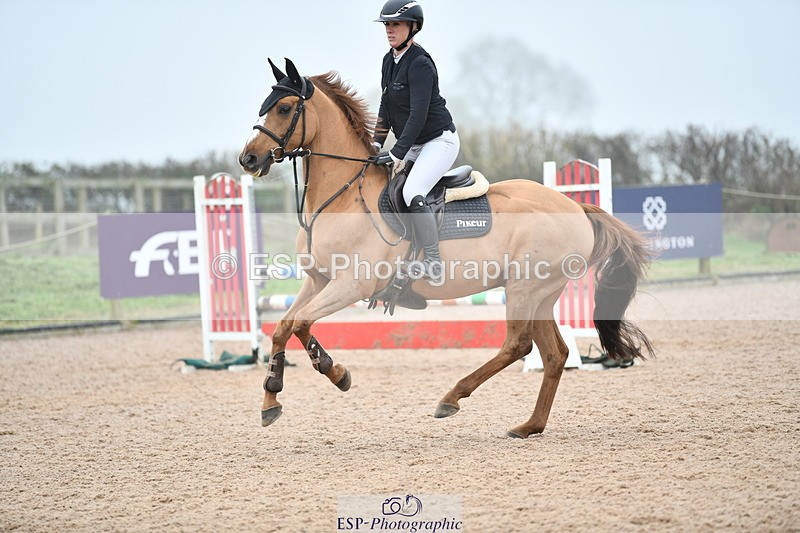 241102A-113928-04360 - SAT Cls 9 British Novice and 90cm Open