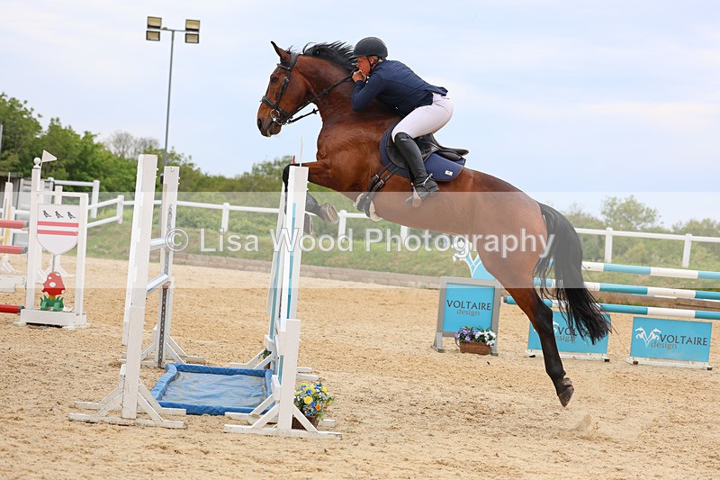 3E7A9701 - Class 9: Senior Foxhunter/1.20 open