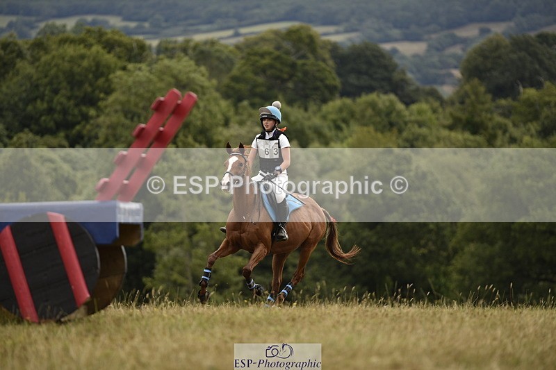 250802A-110620-01921 - B-063-Beth.Jones-FANTASY.CHILLI.(GB)