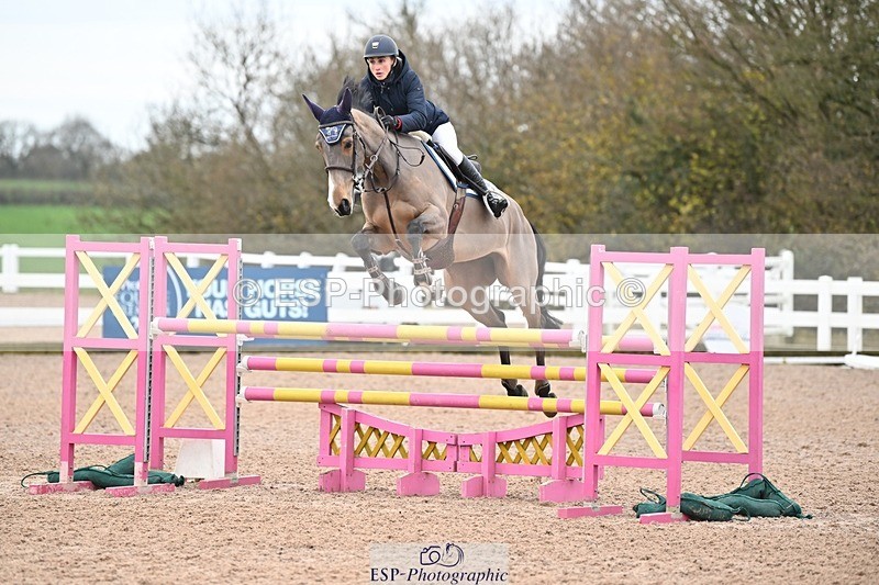 241206-122037-00682 - Cls 5 Newcomers and 1.10m Open