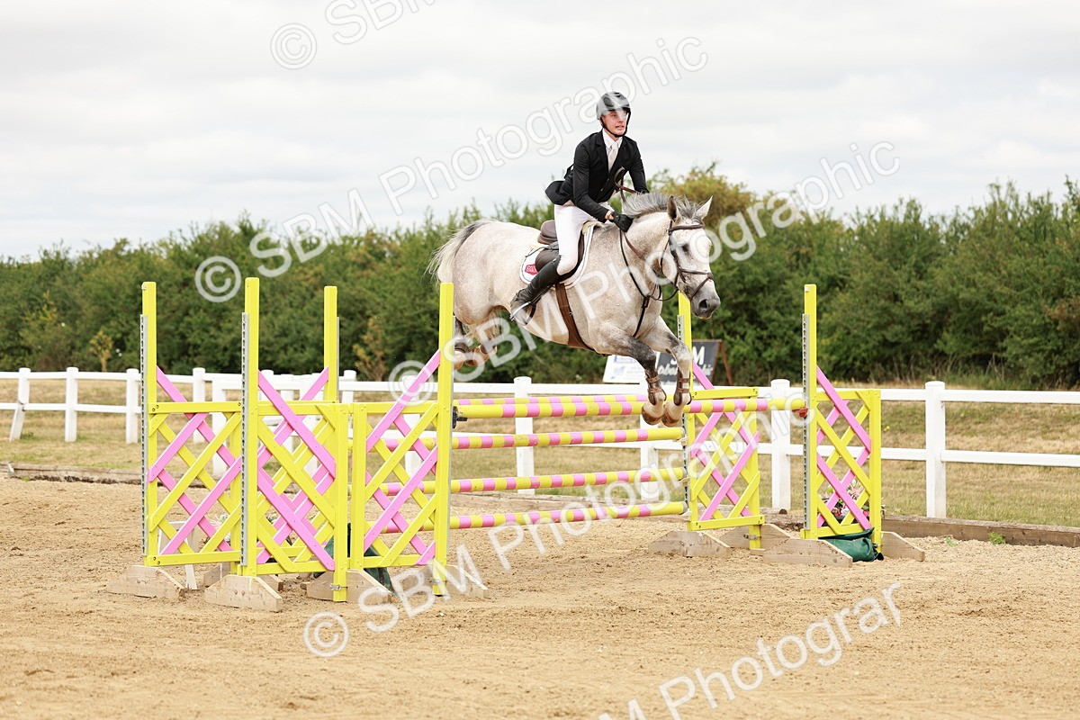 SBM_017433 - Class 21 - Senior Newcomers Championship 2d Rd