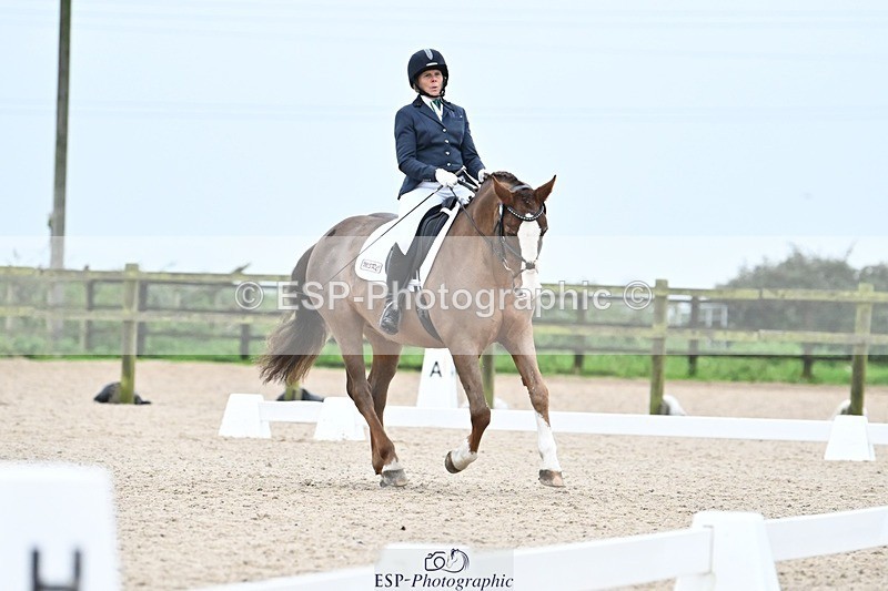 241103-153400-03156 - Novice 1 - 14.44 to 16.08