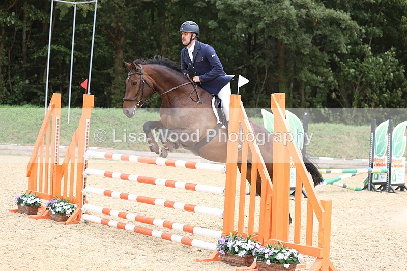 3E7A6348 - Class 8: Senior Newcomers/1.10m open