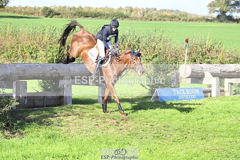 251024A-124732-11272 - B-139-Kirsty.Short