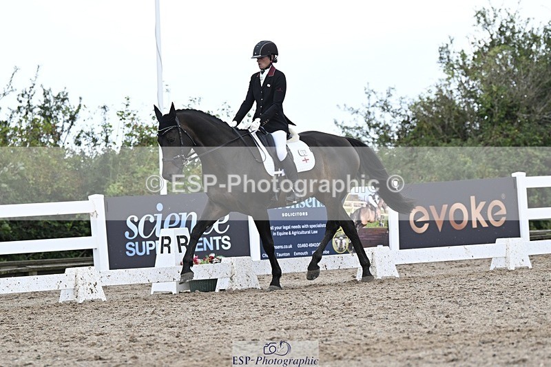 250907-140537-08631 - 100-Adele.RonchettiFamily.Affair