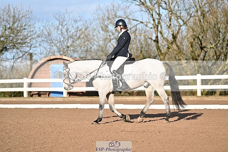 241214-104058-01197 - 146-CHLOE.DUNN-Towerhill.Shamie