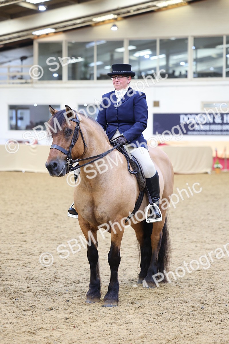 SBM_24411 - Class 906 - Supreme Final - Ridden Pre Vet