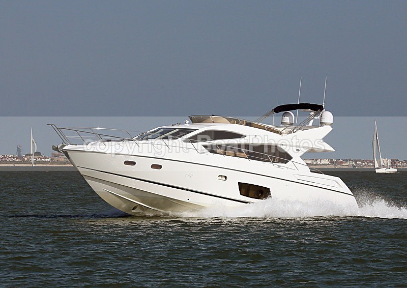 140503 TRISARA WT7A9735 - Flybridge Cruisers