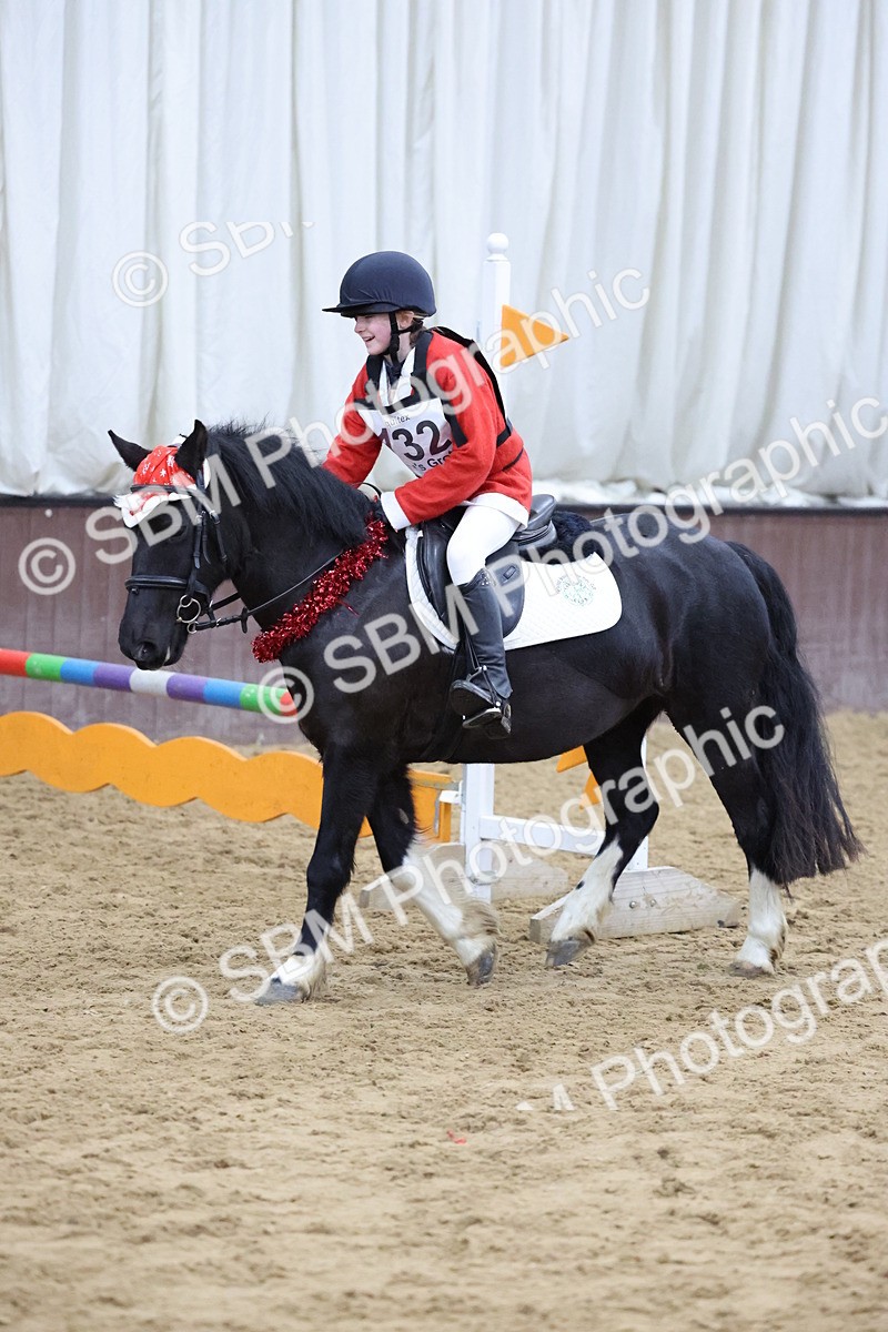 SBM_000399 - Class 2 - Santas Grotto - 50cm